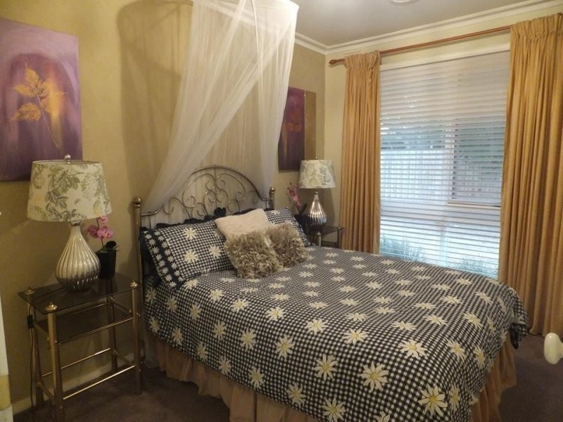 8 Sheoak Avenue, Rosebud West VIC 3940