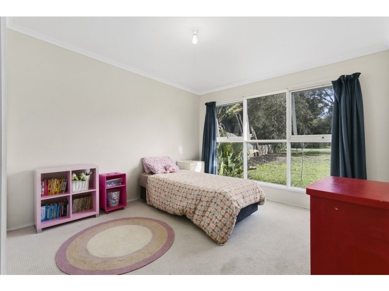 9 Swans Way, Rosebud West VIC 3940