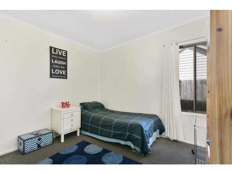 9 Swans Way, Rosebud West VIC 3940