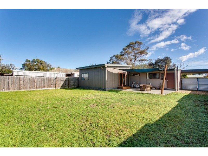9 Swans Way, Rosebud West VIC 3940