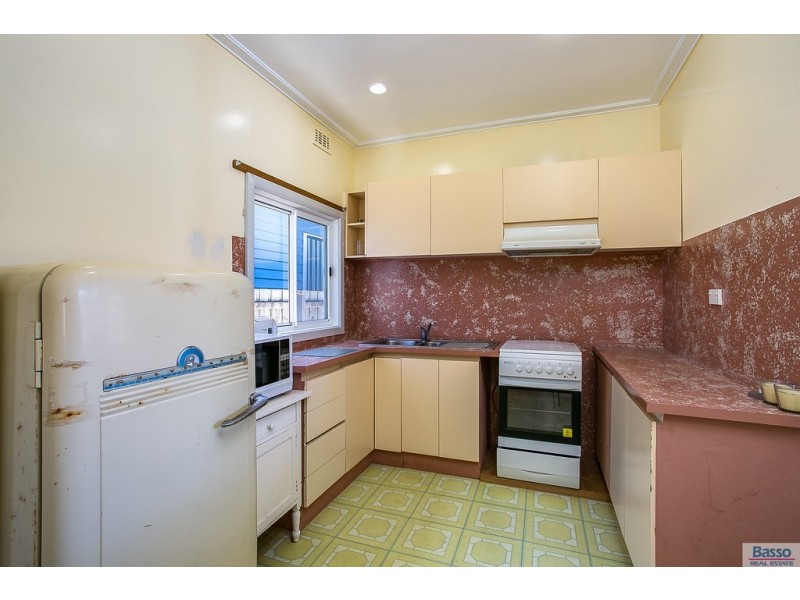 70 Seventh Ave, Rosebud VIC 3939