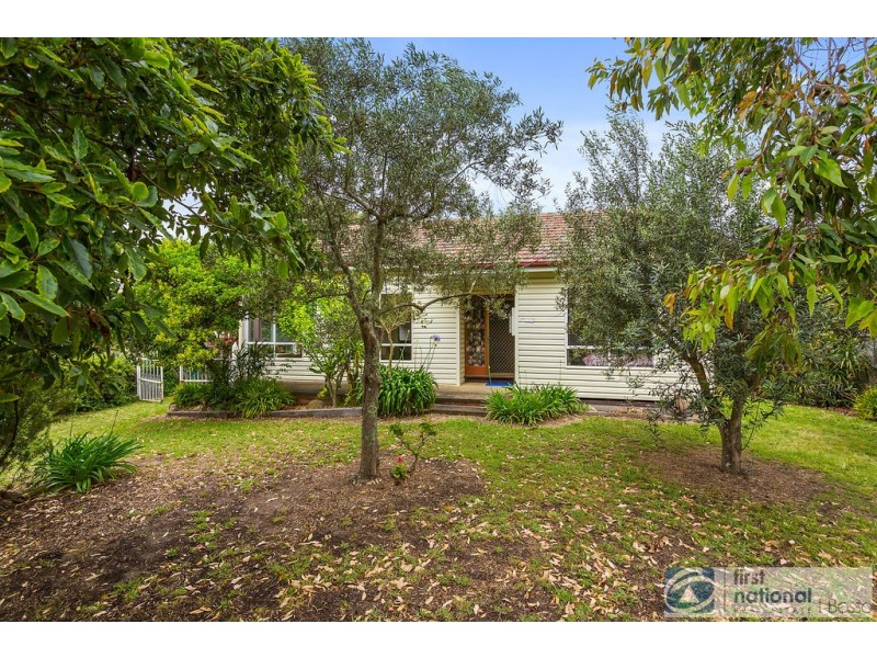 27 Government Rd, Rye VIC 3941