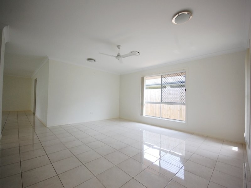 76 Ebony Crescent, Redland Bay QLD 4165