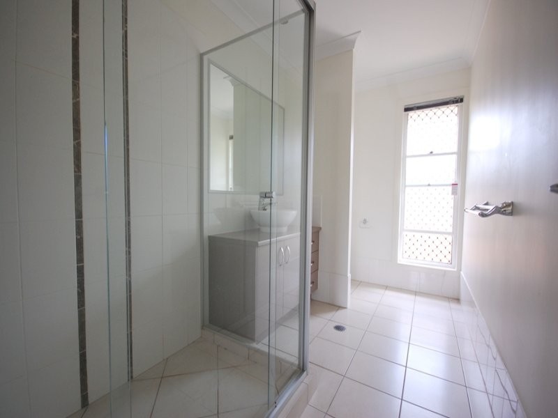 76 Ebony Crescent, Redland Bay QLD 4165