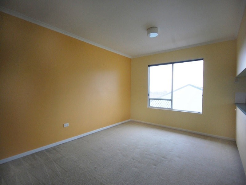 8/12-14 Queen, Cleveland QLD 4163