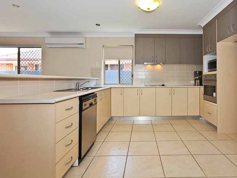 8 Timkelnik Crescent, Victoria Point QLD 4165