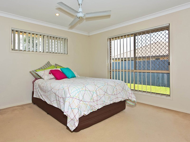 8 Timkelnik Crescent, Victoria Point QLD 4165