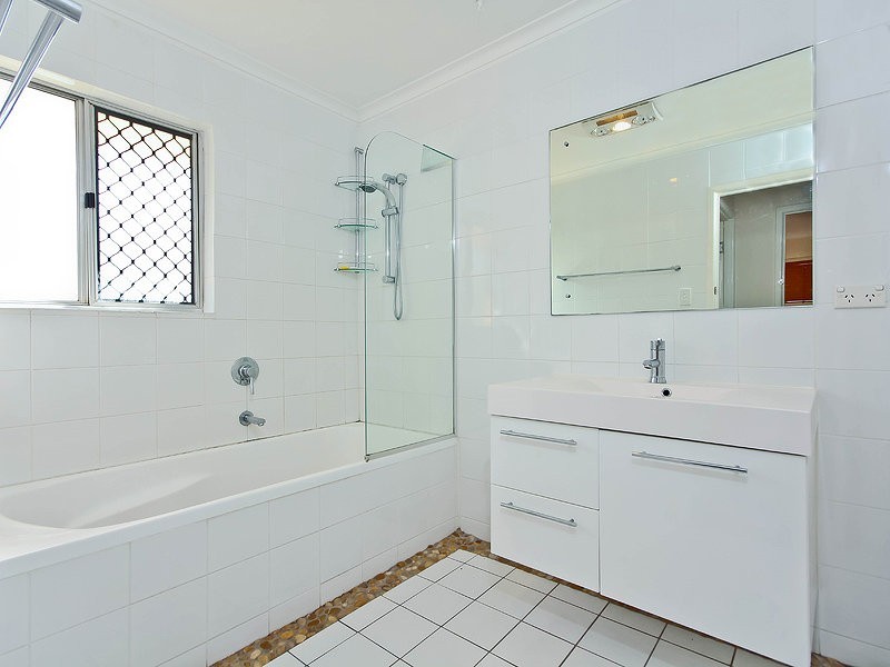 4-6 Thomas Street, Birkdale QLD 4159