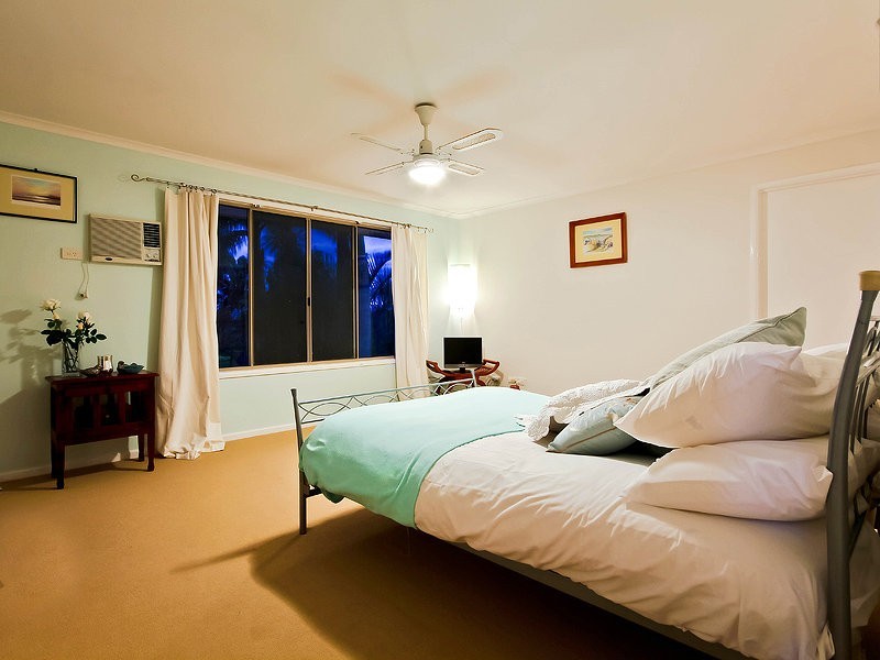 12 Falcon Avenue, Thornlands QLD 4164