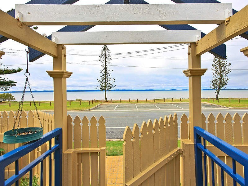 2/192 Shore Street North, Cleveland QLD 4163