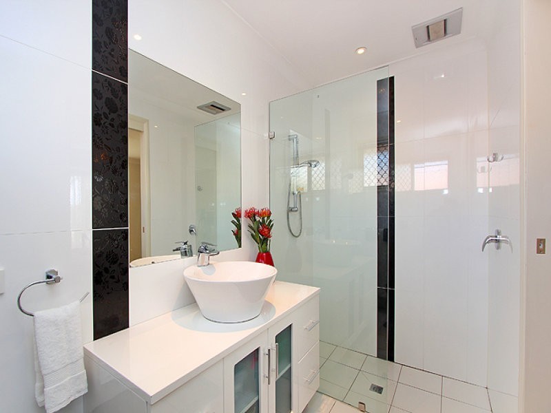 23 Poinciana Avenue, Victoria Point QLD 4165