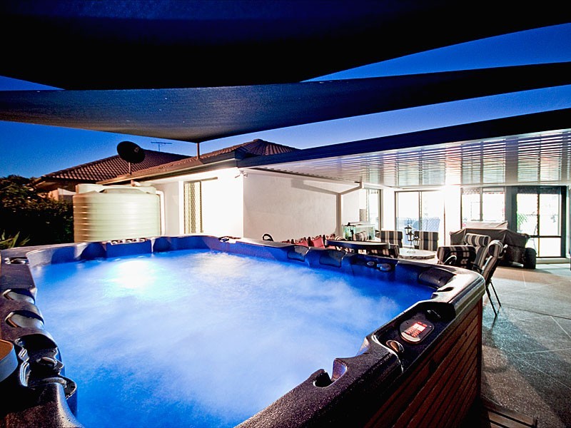 33 Kerder Street, Thornlands QLD 4164