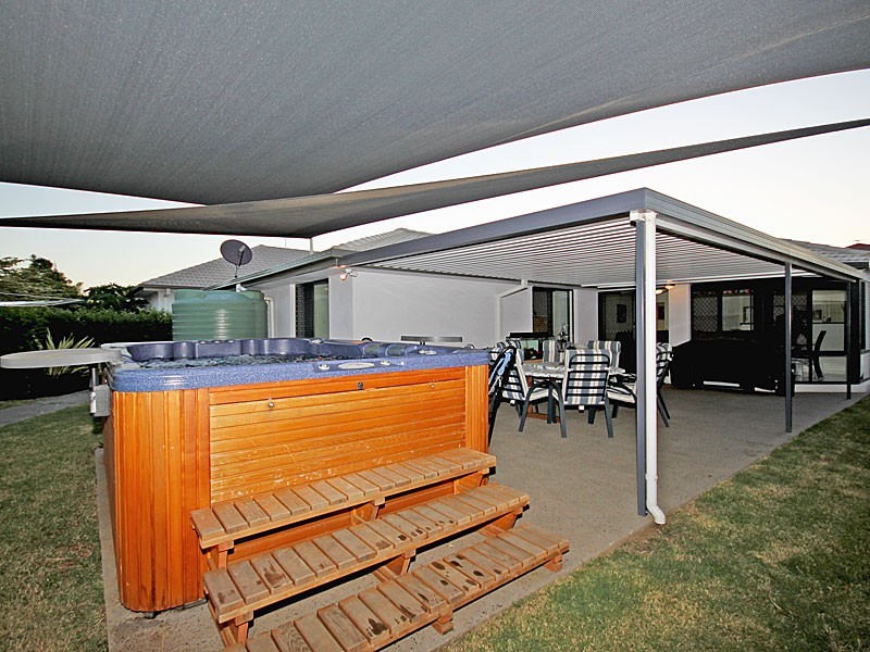 33 Kerder Street, Thornlands QLD 4164