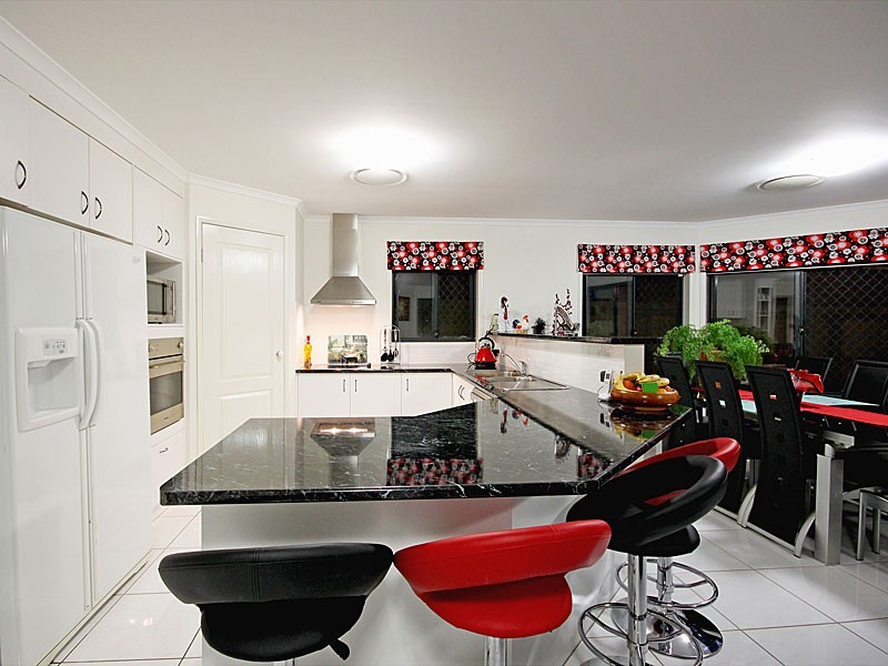 33 Kerder Street, Thornlands QLD 4164