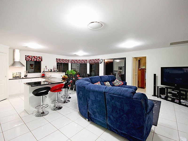 33 Kerder Street, Thornlands QLD 4164