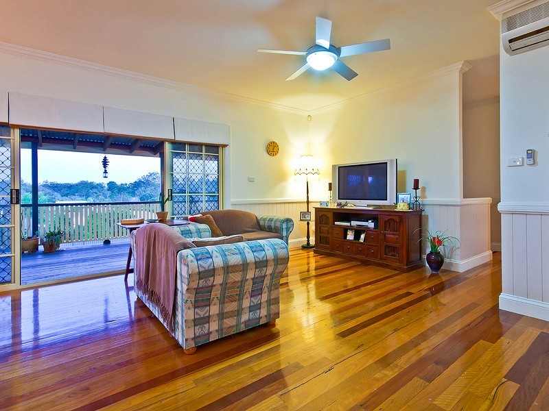 3 Larkspur Street, Redland Bay QLD 4165