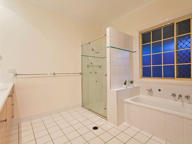 3 Larkspur Street, Redland Bay QLD 4165