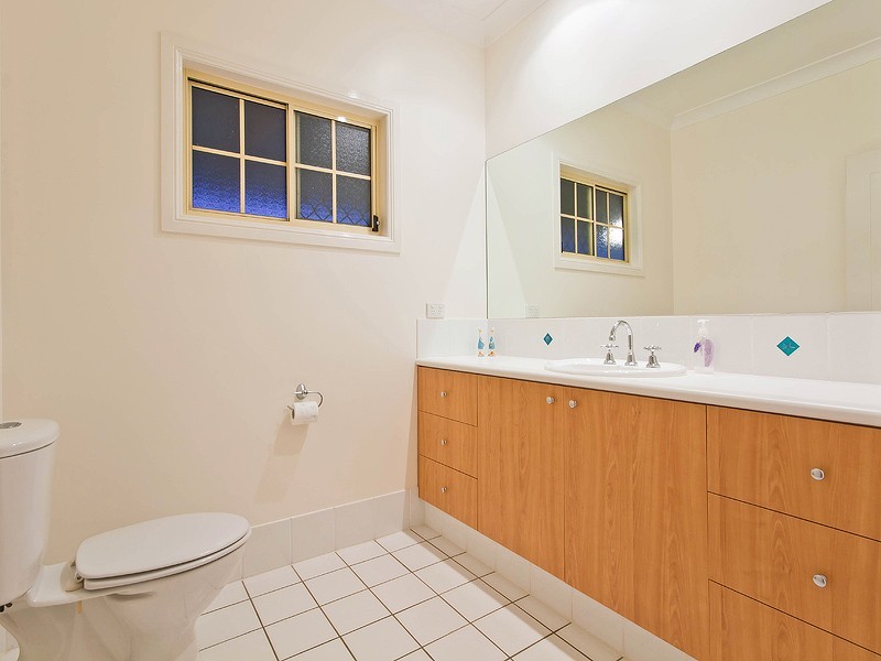 3 Larkspur Street, Redland Bay QLD 4165