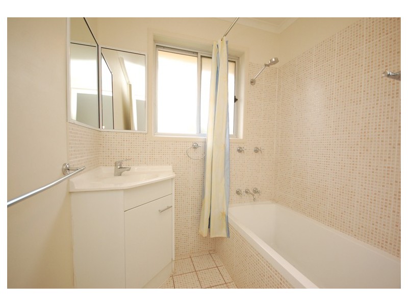 122 Dart Street, Redland Bay QLD 4165