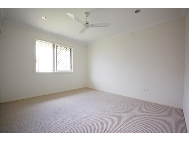 76 Ebony Crescent, Redland Bay QLD 4165