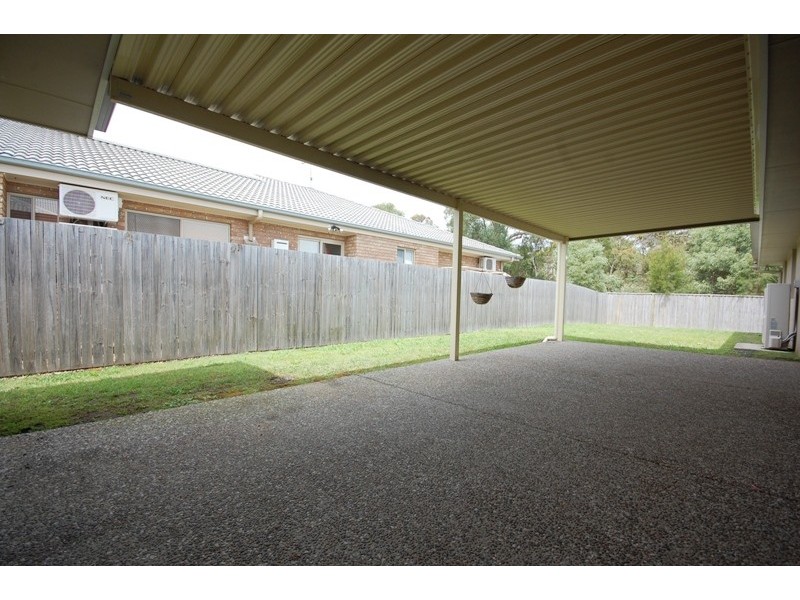 76 Ebony Crescent, Redland Bay QLD 4165