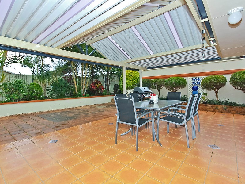 11 Parkgrove Street, Birkdale QLD 4159