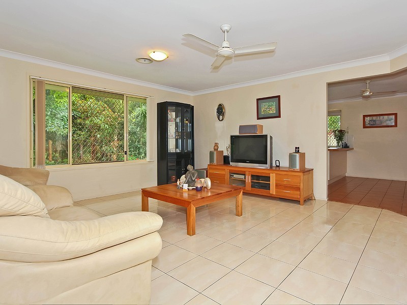 11 Parkgrove Street, Birkdale QLD 4159