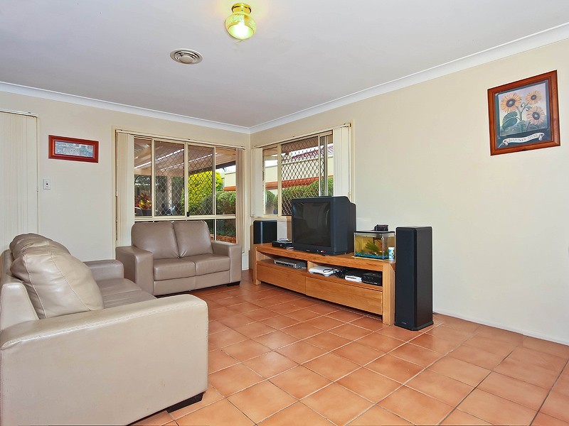 11 Parkgrove Street, Birkdale QLD 4159