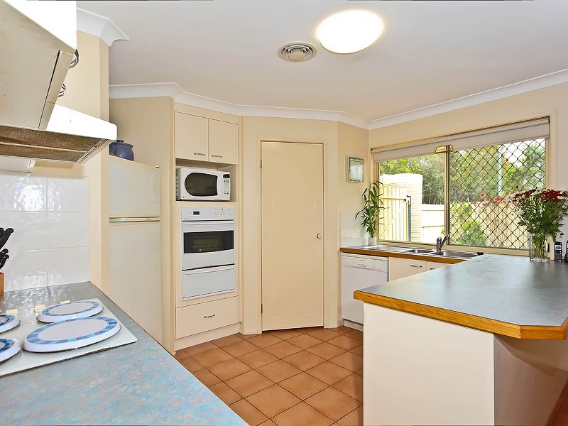 11 Parkgrove Street, Birkdale QLD 4159