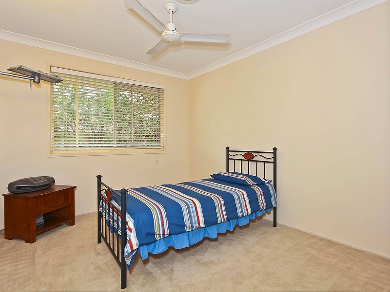 11 Parkgrove Street, Birkdale QLD 4159