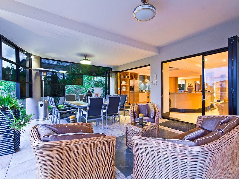 3 Sentinel Court, Raby Bay QLD 4163