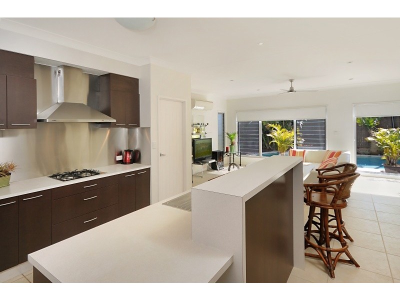 9 Cyan Place, Redland Bay QLD 4165