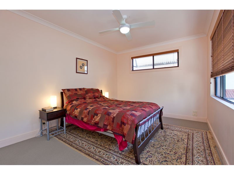 8/68 Shore Street East, Cleveland QLD 4163