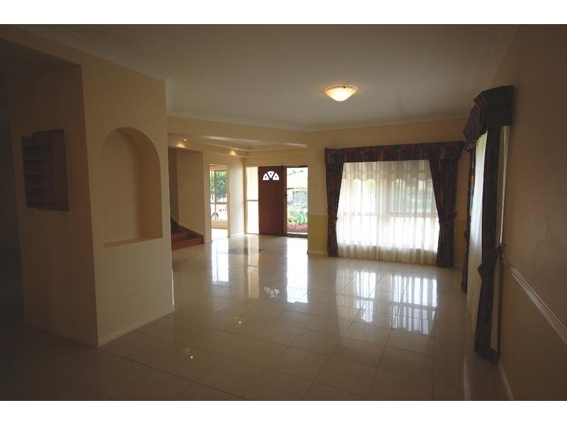 5 Mallan Terrace, Birkdale QLD 4159
