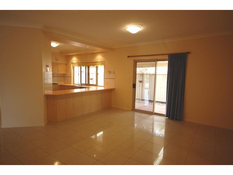 5 Mallan Terrace, Birkdale QLD 4159