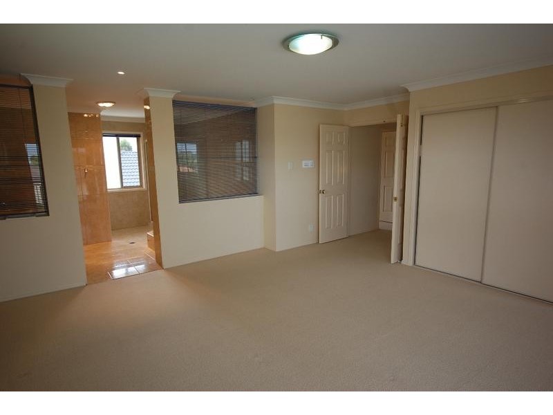 5 Mallan Terrace, Birkdale QLD 4159