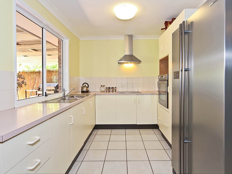 11 Sylvie Street, Thornlands QLD 4164