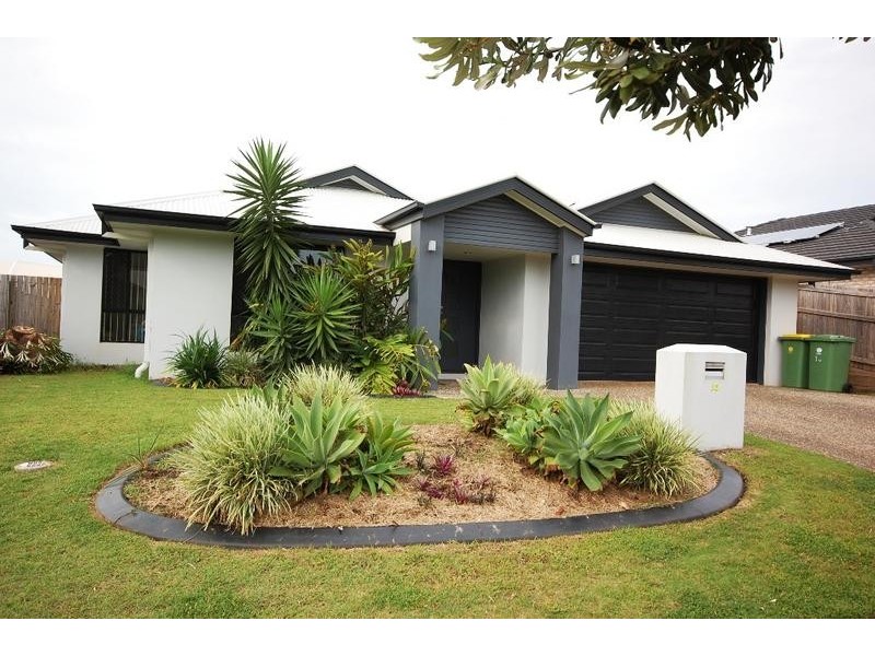 13 Foote Street, Redland Bay QLD 4165