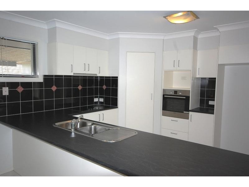 13 Foote Street, Redland Bay QLD 4165