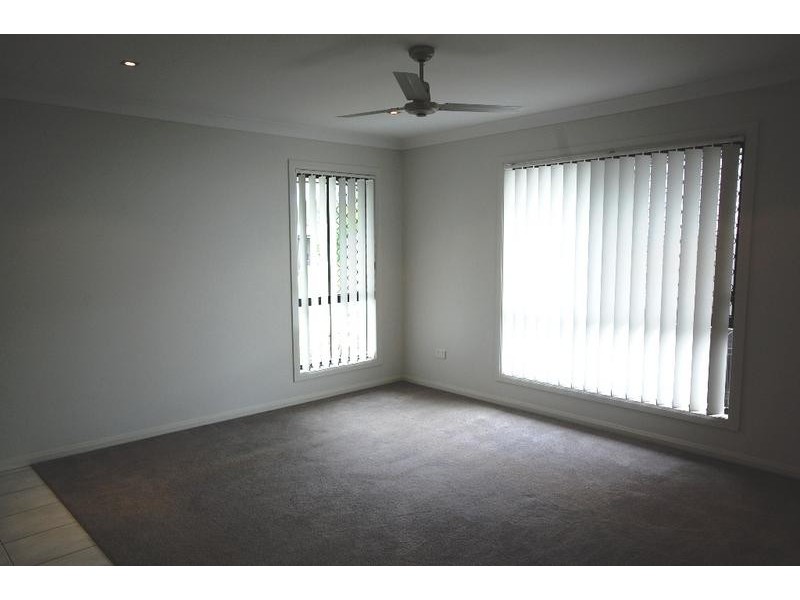 13 Foote Street, Redland Bay QLD 4165