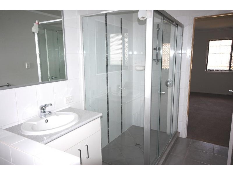 13 Foote Street, Redland Bay QLD 4165