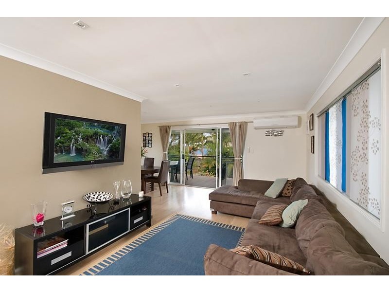 37 Rusbrook Street, Redland Bay QLD 4165