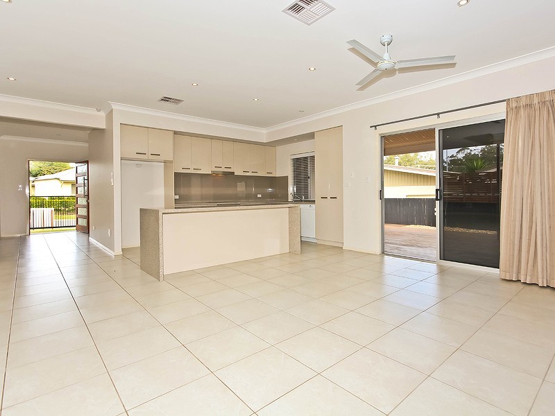 6 Syracuse Street, Redland Bay QLD 4165