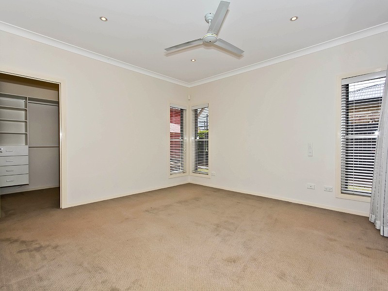 6 Syracuse Street, Redland Bay QLD 4165