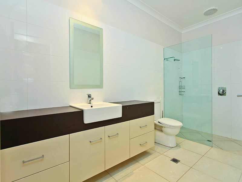 6 Syracuse Street, Redland Bay QLD 4165