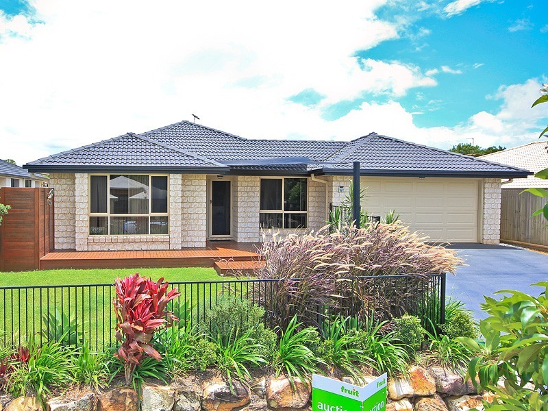35 Sunningdale Drive, Redland Bay QLD 4165