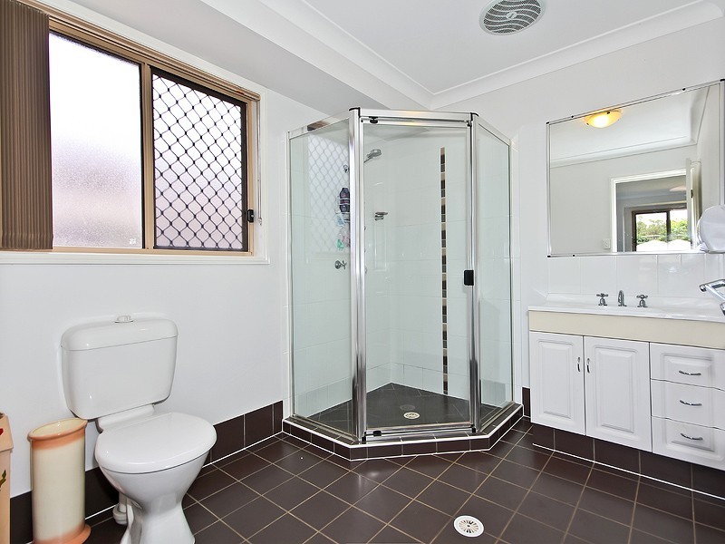 35 Sunningdale Drive, Redland Bay QLD 4165