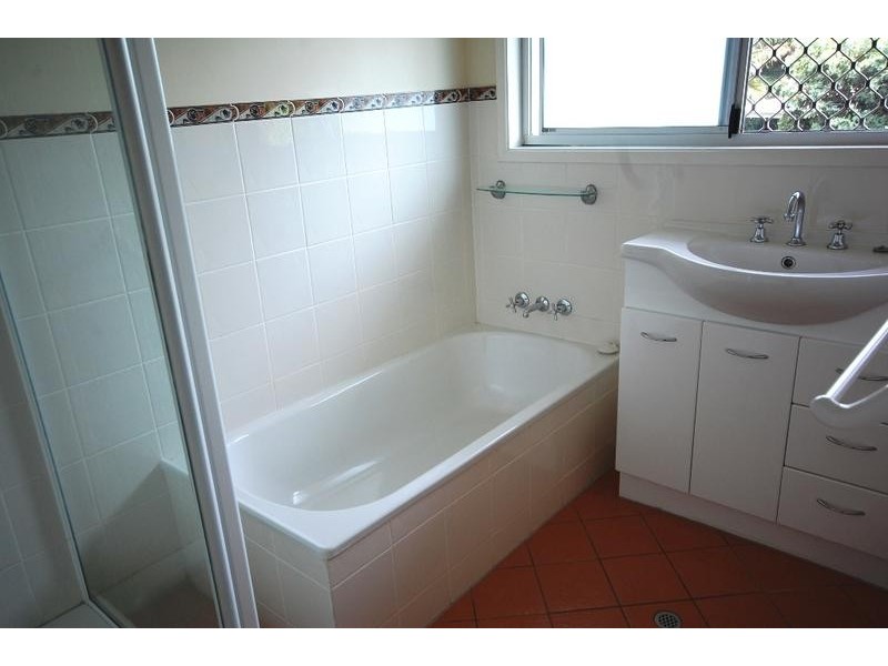 16 Bee Street, Ormiston QLD 4160