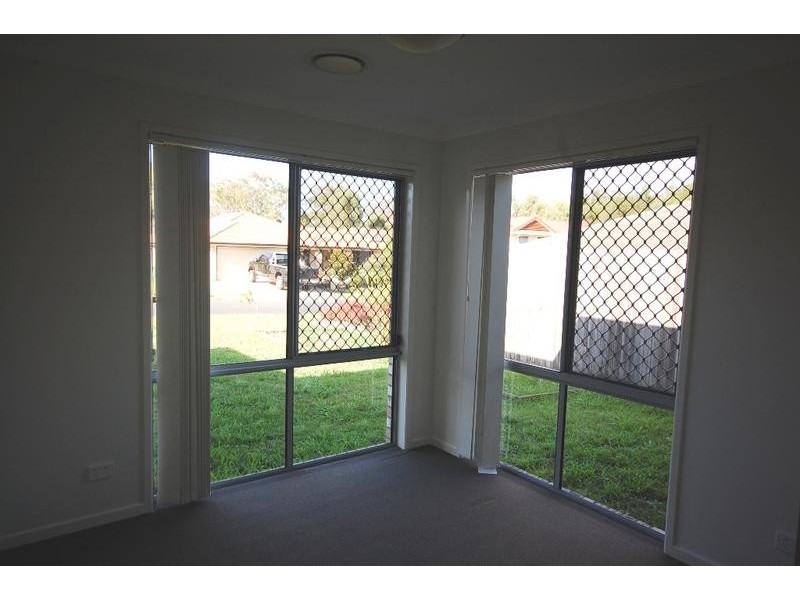 6 Turquoise Street, Redland Bay QLD 4165