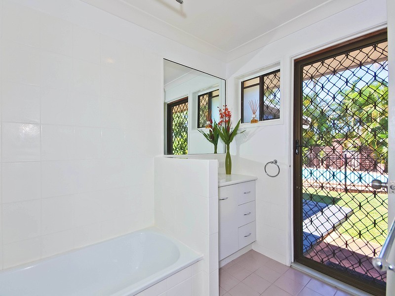 5 Albatross Street, Victoria Point QLD 4165